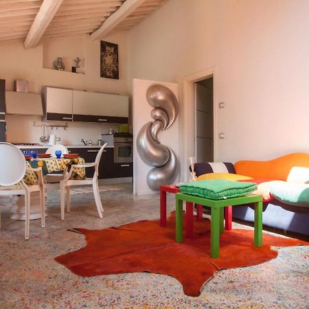 Appartamento Pollock Attic In Historic City Center Lucca Esterno foto