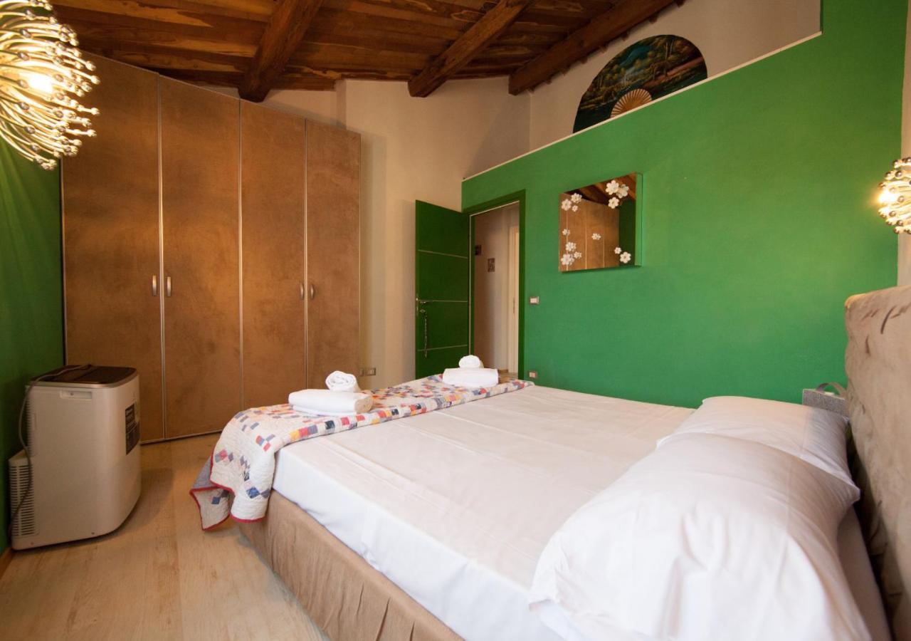Appartamento Pollock Attic In Historic City Center Lucca Esterno foto