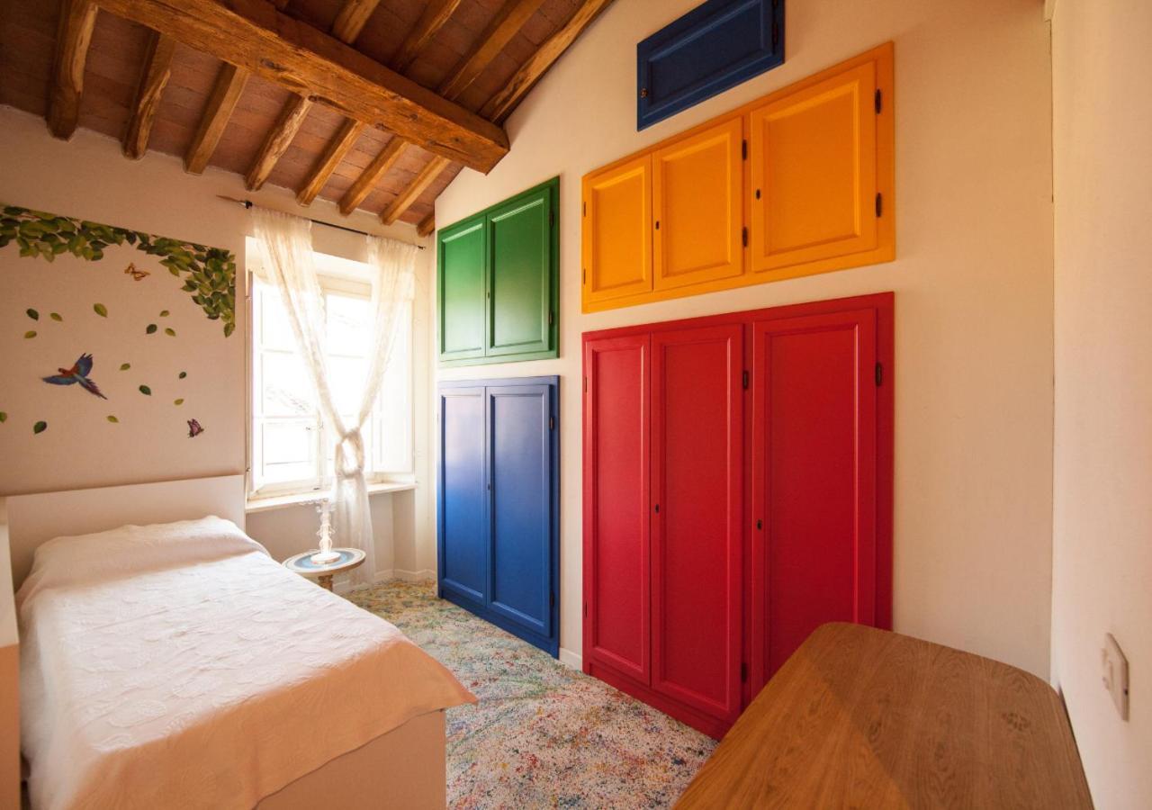 Appartamento Pollock Attic In Historic City Center Lucca Esterno foto